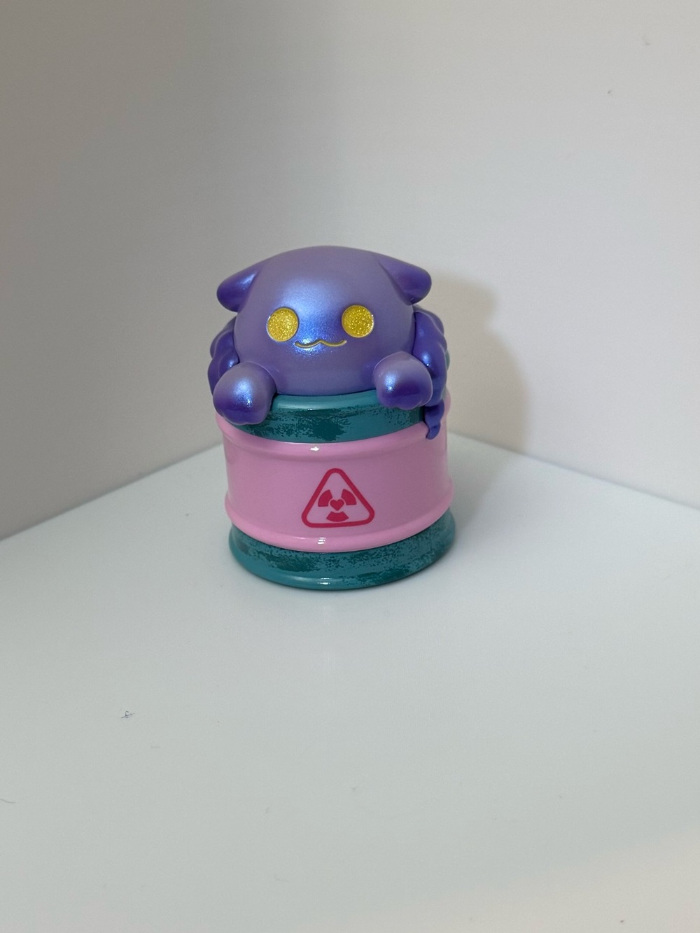 【Authentic】ShinWoo Lovesick Lab Series - Love Hazard Figure